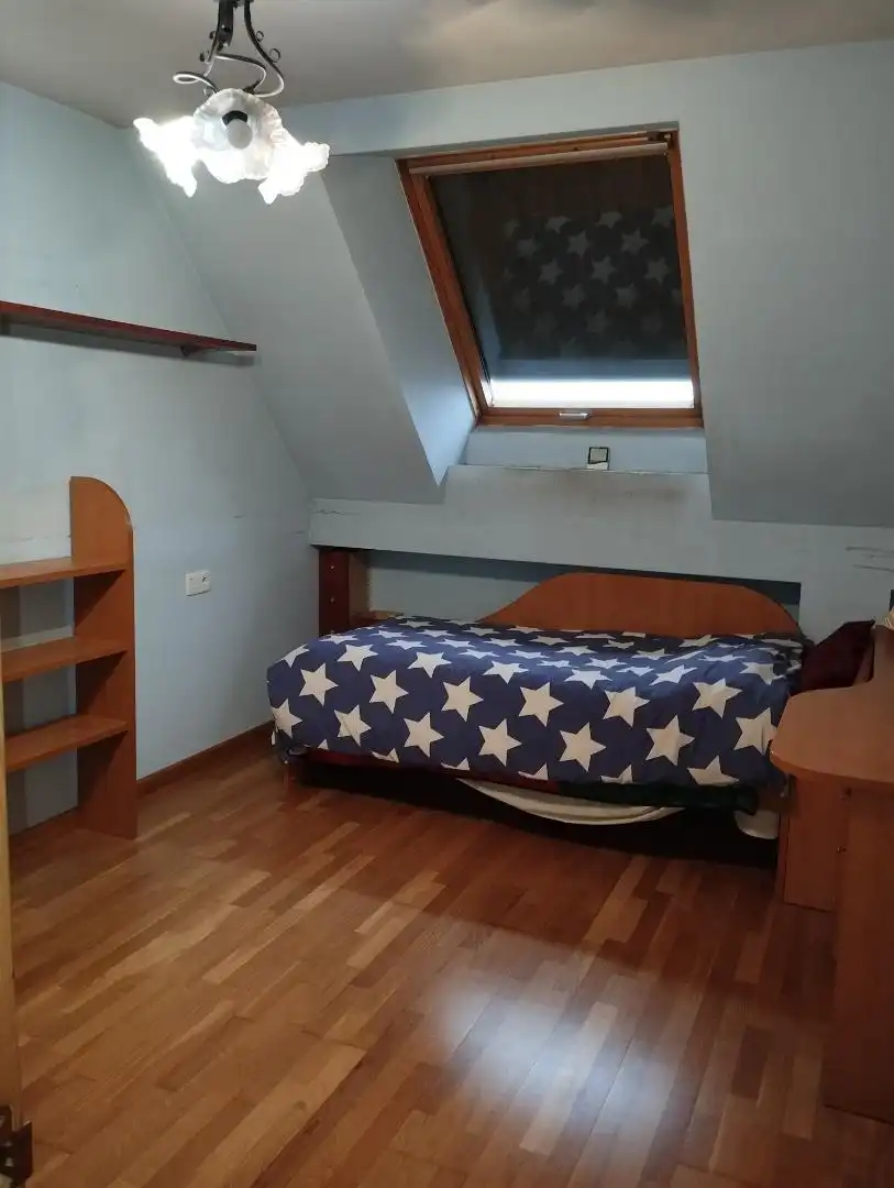 Dúplex en venta en Calle París, 10, San Claudio - La Chantría Habitación de Dúplex en venta en León Capital con Terraza