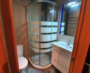 Bathroom of Flat to rent in El Astillero    with Balcony