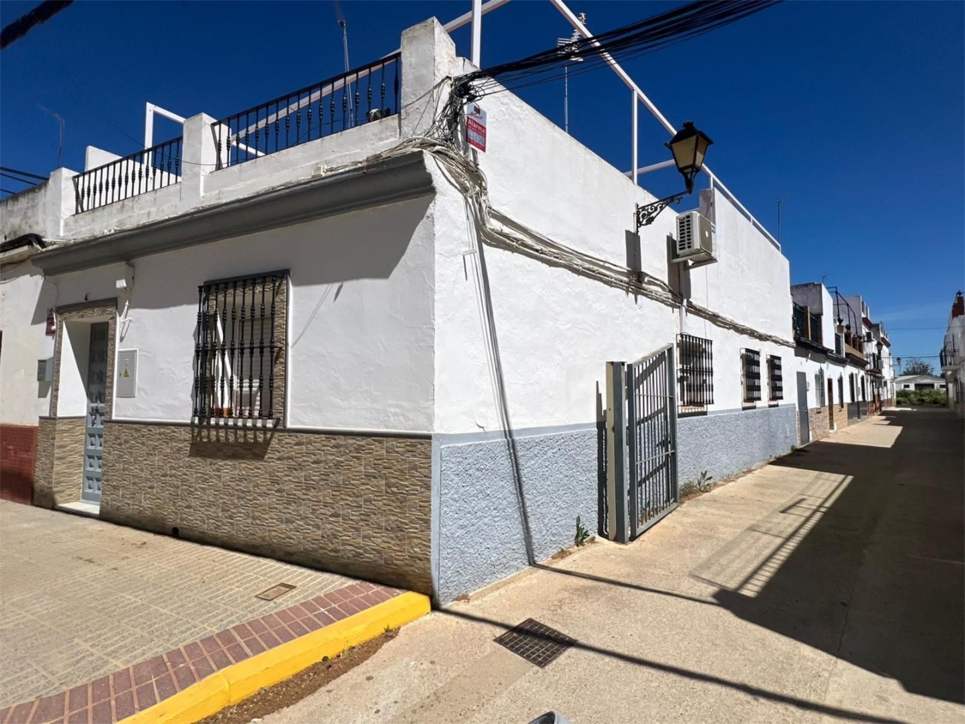 Exterior view of Planta baja for sale in Lora del Río  with Terrace
