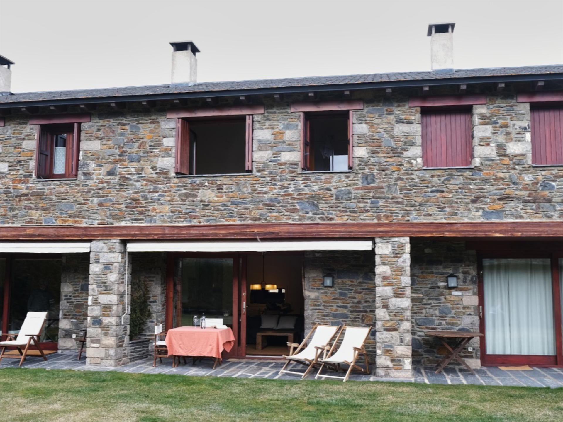 Exterior view of Single-family semi-detached for sale in Guils de Cerdanya  with Terrace
