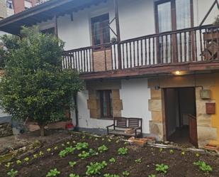 Vista exterior de Finca rústica en venda en Los Corrales de Buelna  amb Balcó