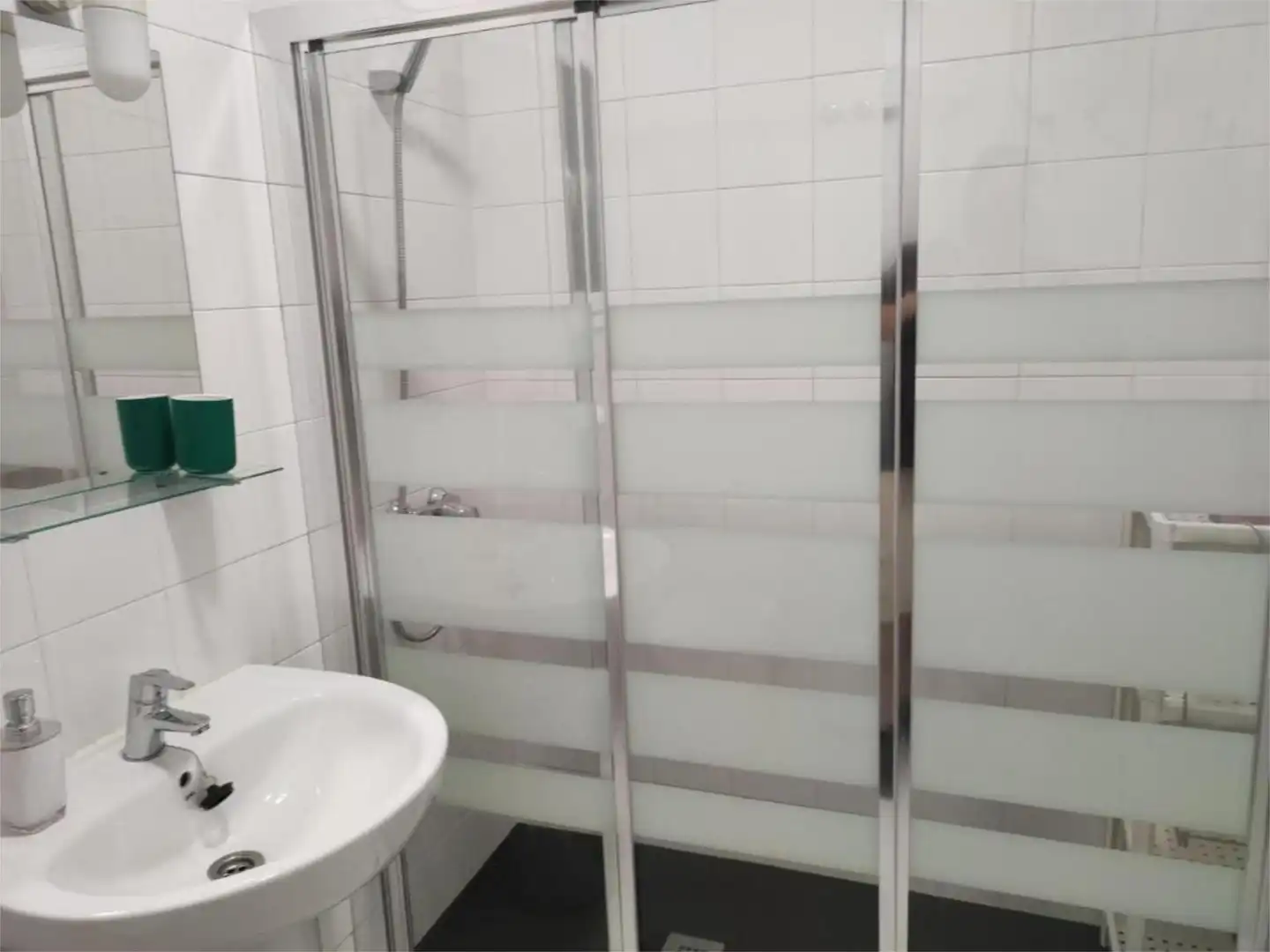 Flat for sale in Calle Alcázares, Encarnación - Regina Bathroom of Flat for sale in Sevilla with Air Conditioner, Heating and Terrace