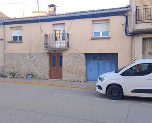 Vista exterior de Casa adosada en venda en Mendavia