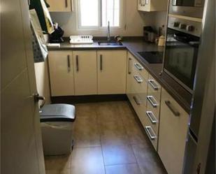 Kitchen of Flat for sale in  Sevilla Capital  with Heating and Storage room