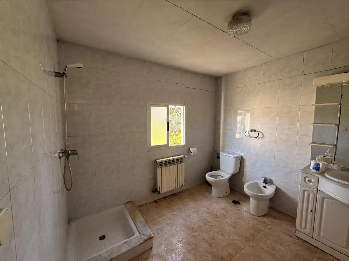 Houses for sale in Lugar Quintans, 17, Carballo Bathroom of Houses for sale in Carballo with Terrace
