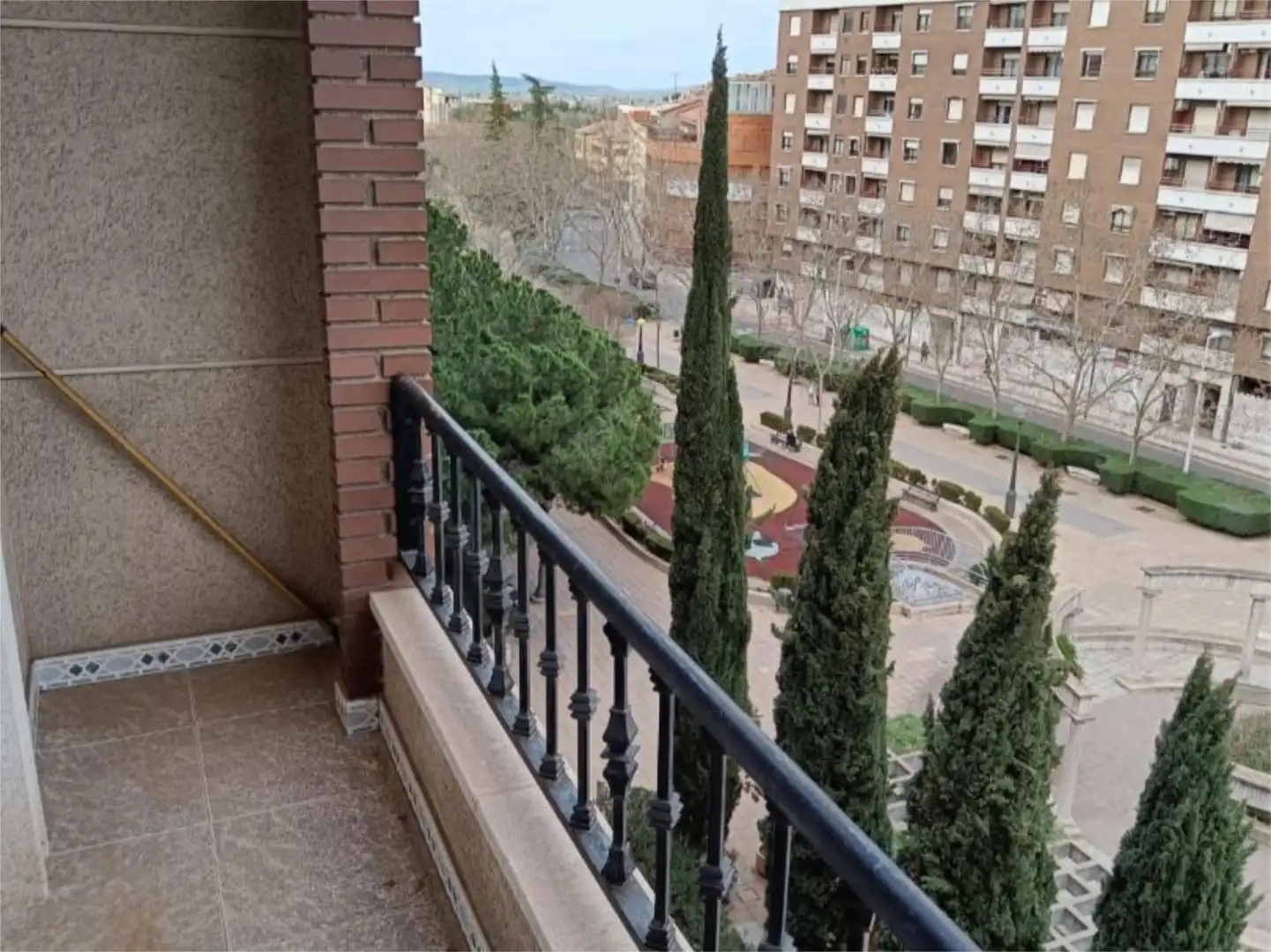 Vista exterior de Piso en venta en Puertollano con Calefacción, Trastero y Amueblado