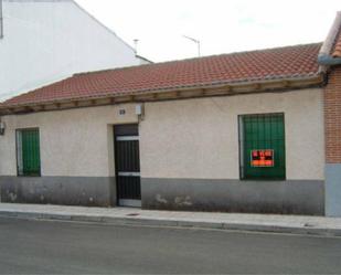 Vista exterior de Casa o xalet en venda en Torrijos