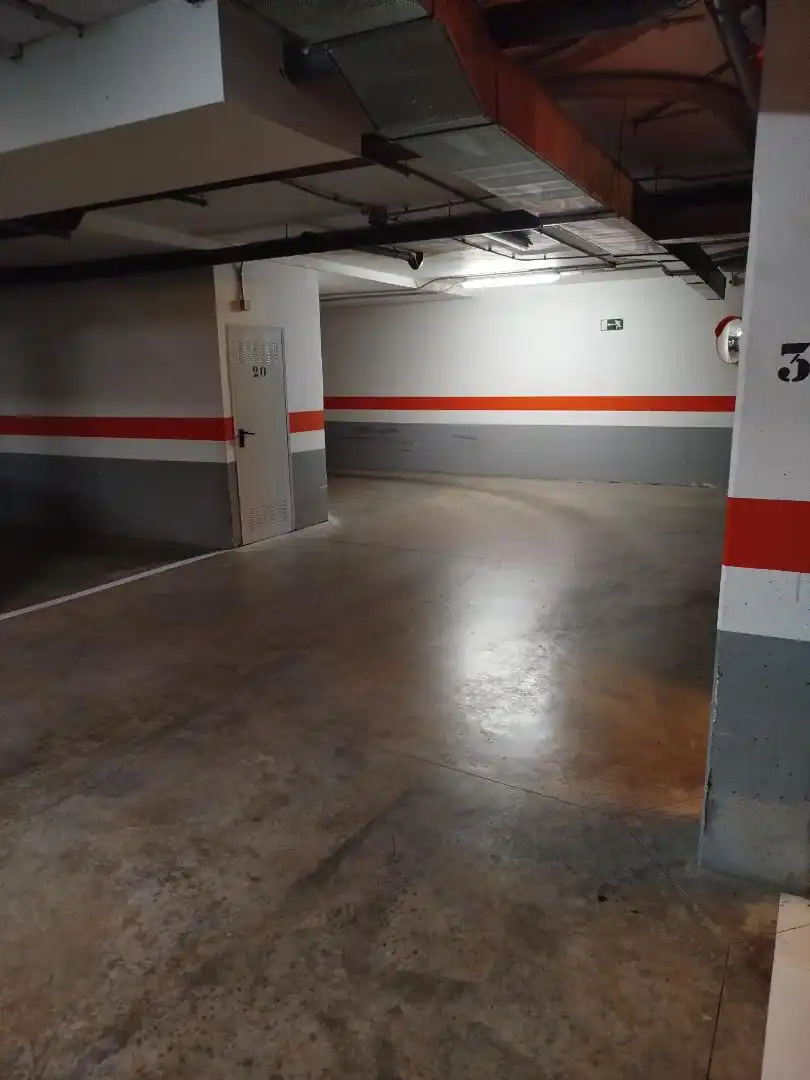 Parking of Garage for rent in La Puebla de Alfindén