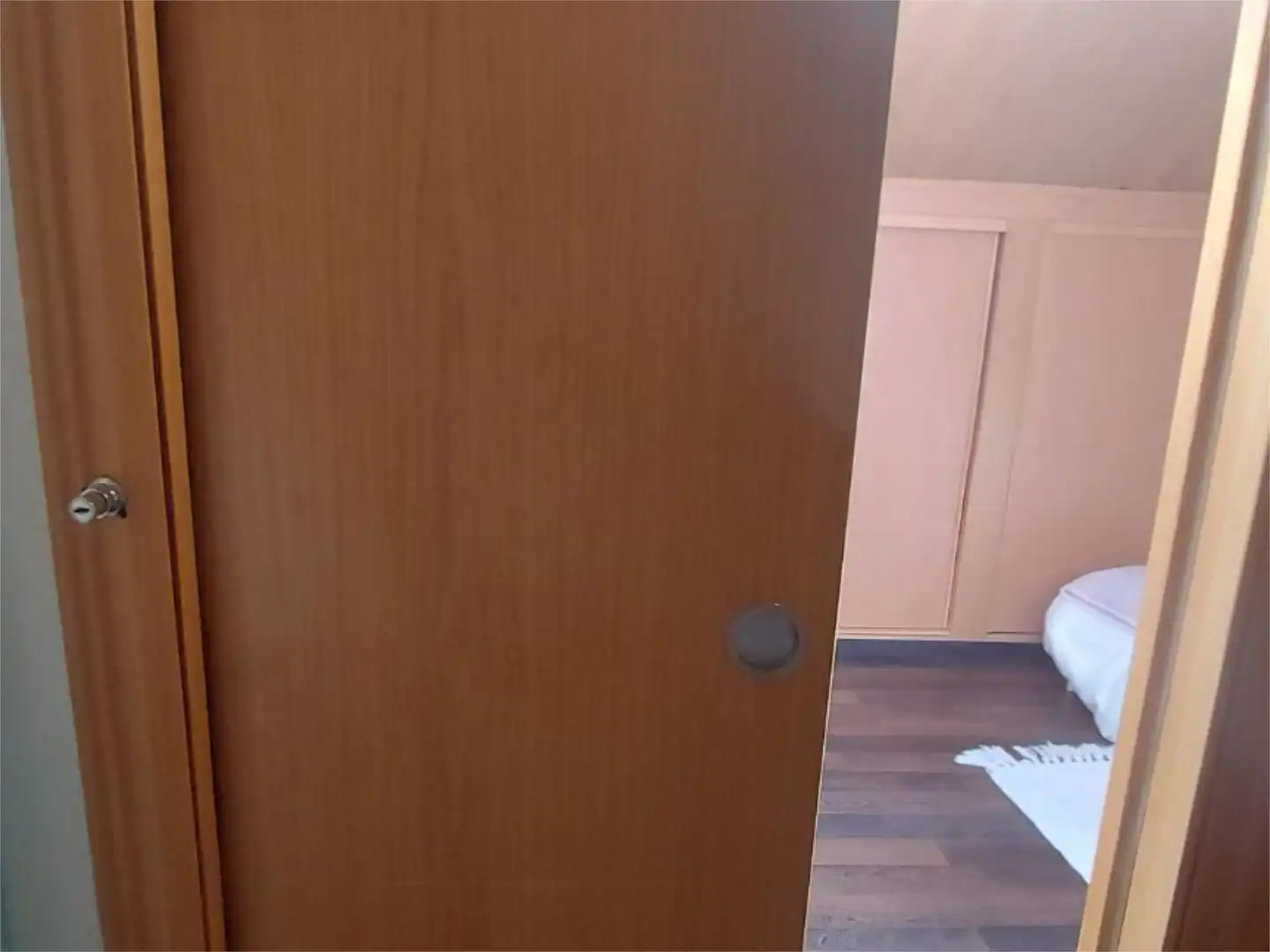 Room in Calle Gandhi, 39, Butarque Houses for share in Madrid with Air Conditioner, Heating and Private garden
