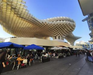 Exterior view of Flat for sale in  Sevilla Capital  with Air Conditioner, Heating and Terrace