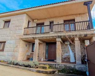 Vista exterior de Casa adosada en venda en Ourense Capital  amb Calefacció, Jardí privat i Terrassa