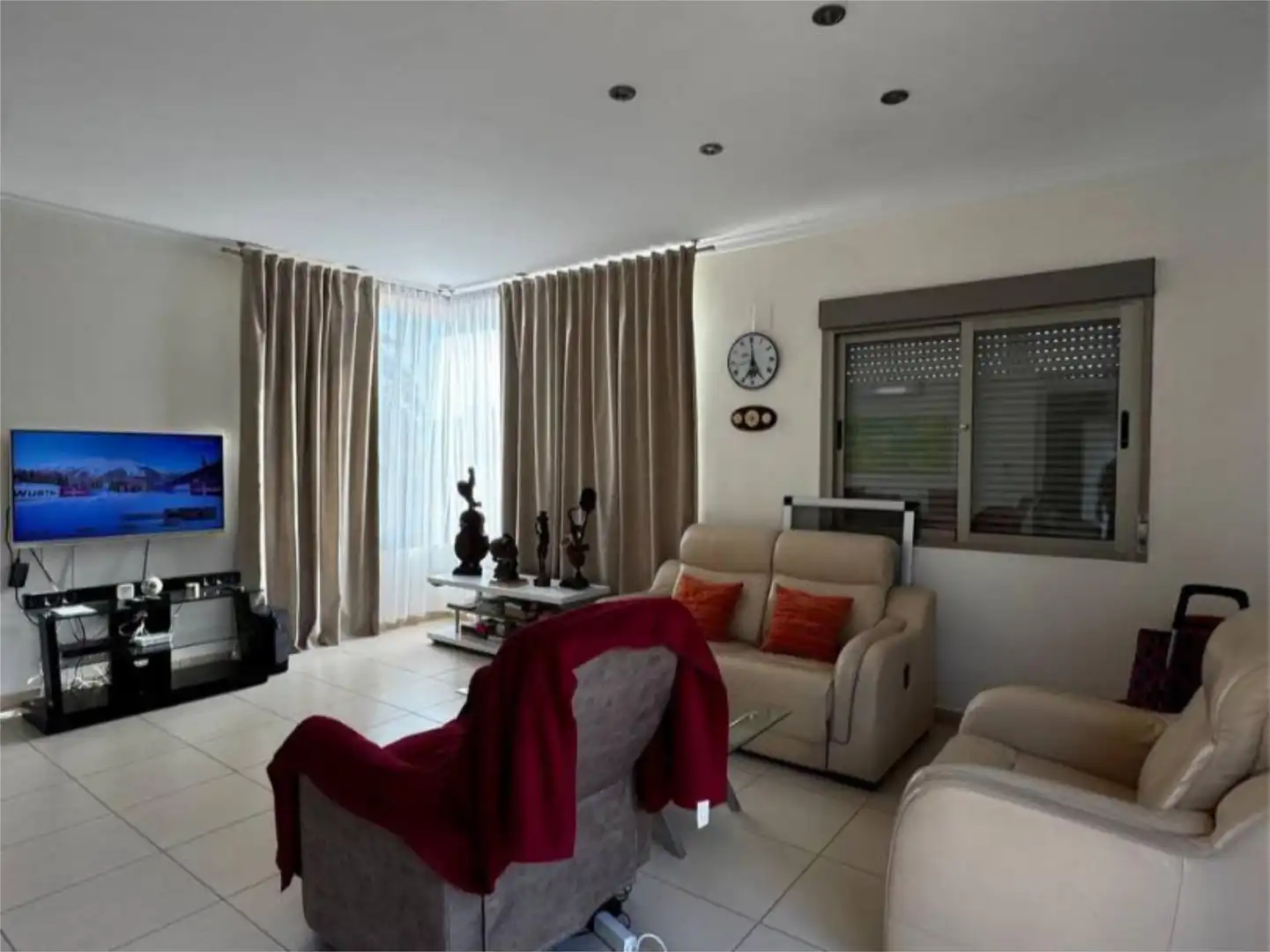 Sala d'estar de Casa o xalet en venda en Calpe / Calp amb Aire condicionat, Terrassa i Piscina