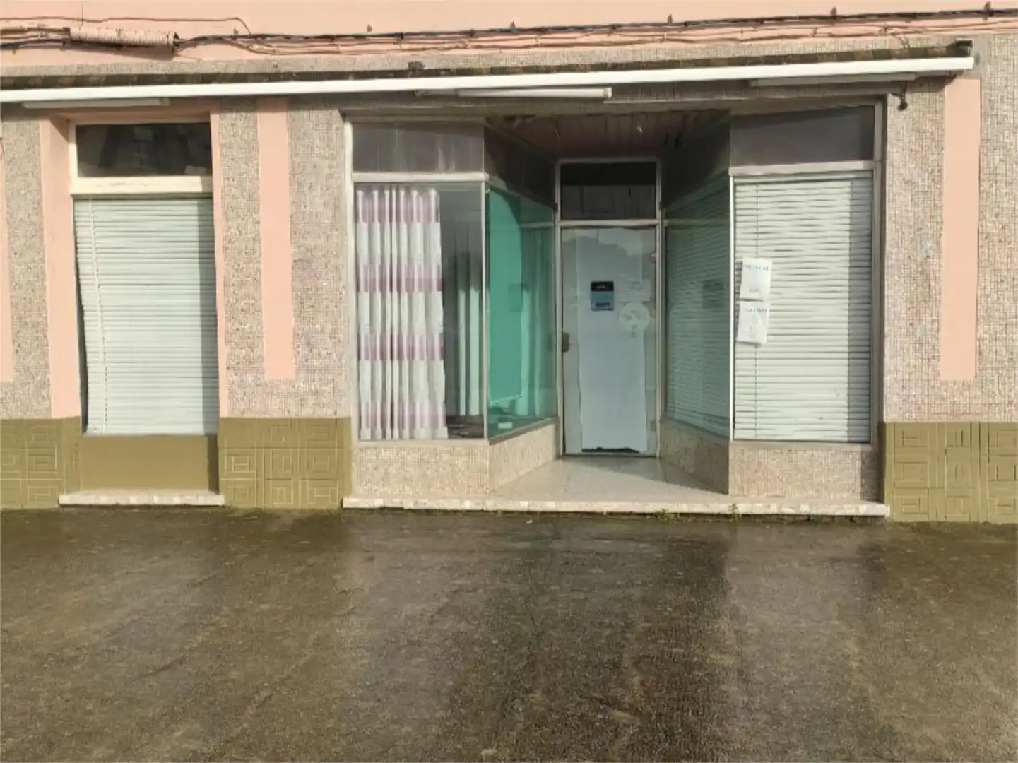 Exterior view of Commercial properties for rent in Foz  with Heating