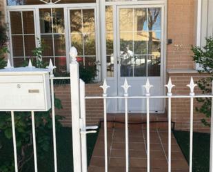 Vista exterior de Casa o xalet en venda en  Toledo Capital amb Aire condicionat, Calefacció i Parquet