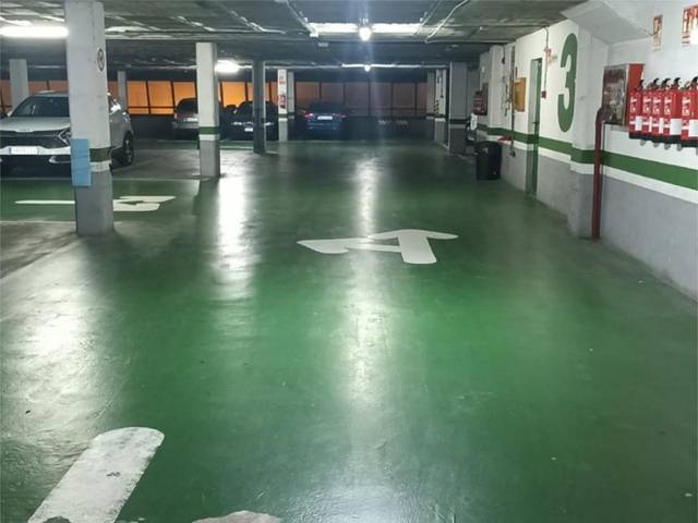 Garaje en Alquiler en Carrer d'Ignasi Iglesias, 11 en El Pedró