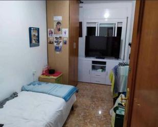 Bedroom of Flat to share in Mataró