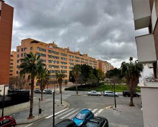 Exterior view of Flat to rent in  Valencia Capital  with Air Conditioner, Private garden and Furnished