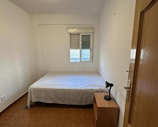 Bedroom of Flat to share in  Madrid Capital  with Terrace, Oven and Washing machine