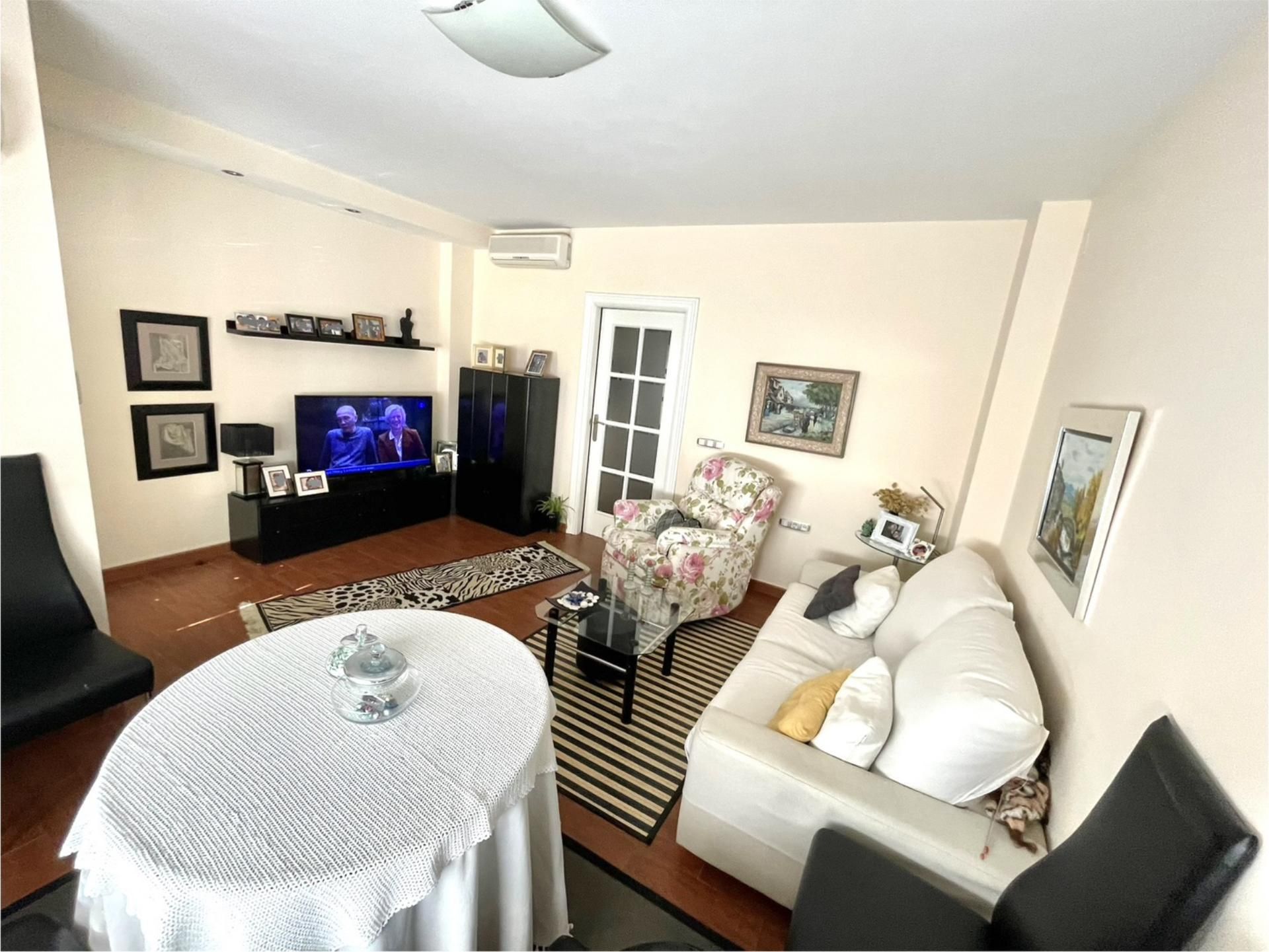 Living room of Flat for sale in Calamonte  with Air Conditioner, Parquet flooring and Terrace