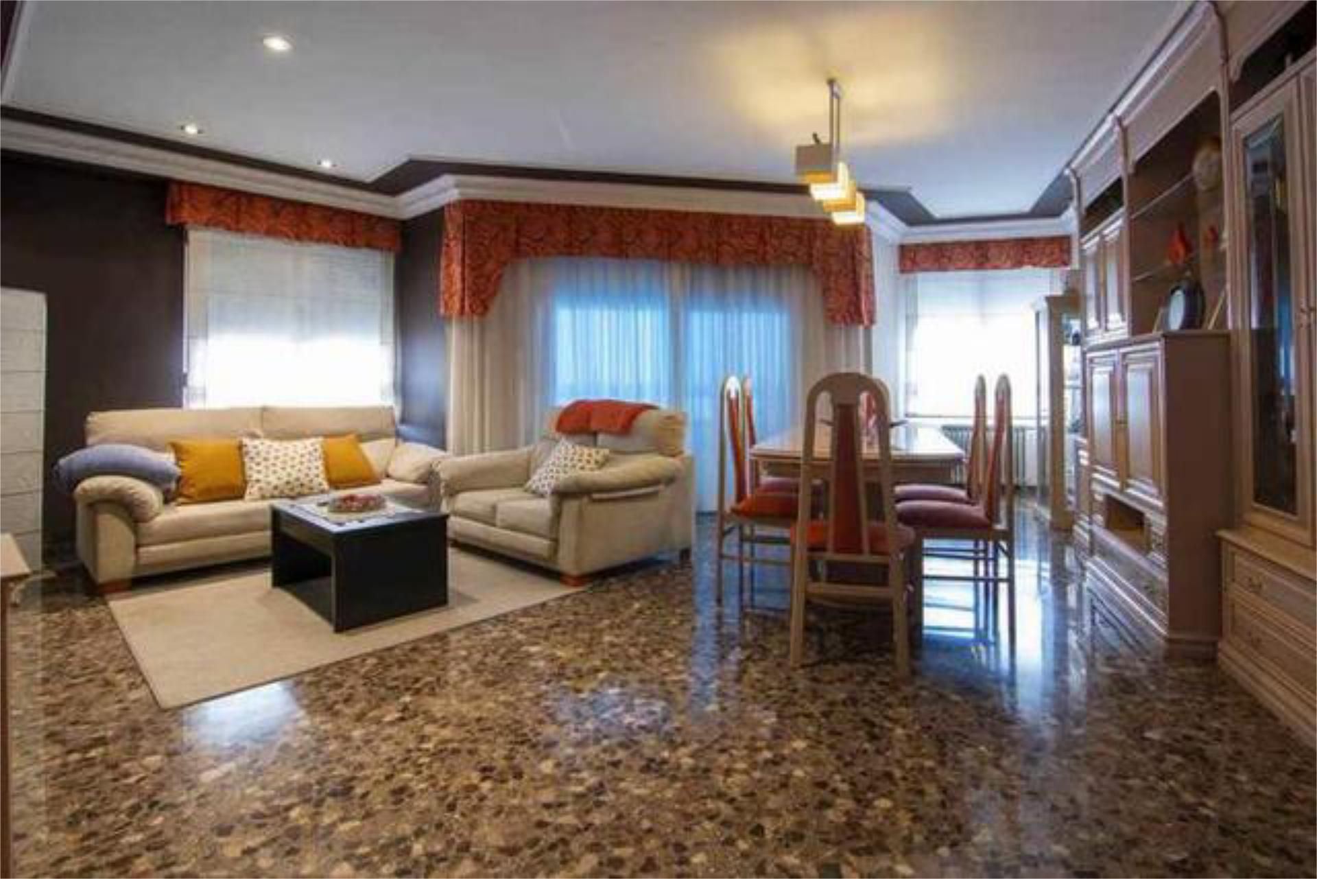 Living room of Flat to share in  Albacete Capital  with Heating, Terrace and Furnished