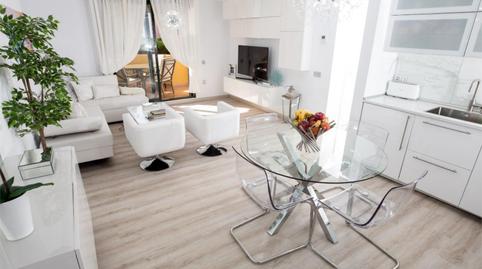 Foto 2 de Piso en venta en Urbanizacion Atlanterra, 8, Atlanterra, Cádiz