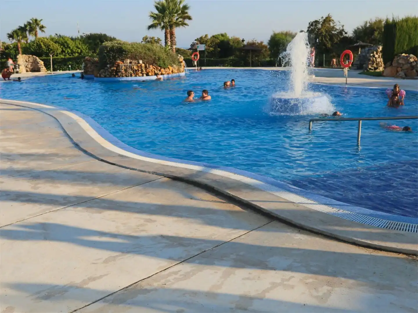 Pis en venda a urbanizacion atlanterra, 8, Atlanterra Piscina de Pis en venda en Zahara de los Atunes amb Aire condicionat, Calefacció i Jardí privat