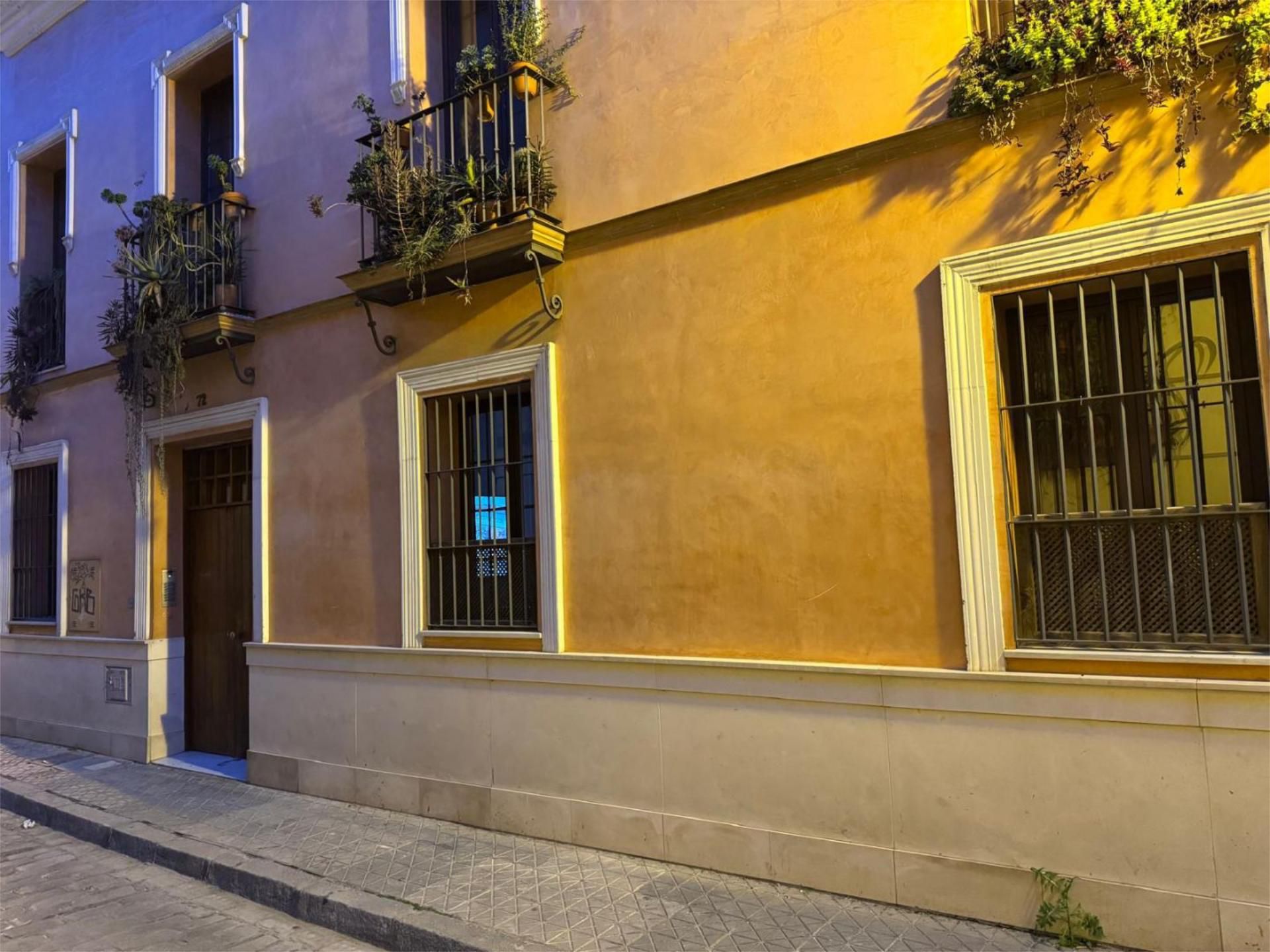Exterior view of Flat for sale in  Sevilla Capital  with Air Conditioner, Terrace and Balcony