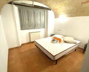 Bedroom of Flat to share in Girona Capital  with Air Conditioner, Heating and Private garden