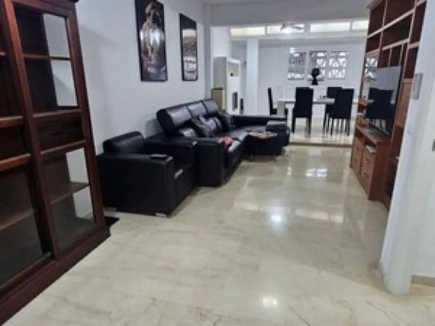 Piso en venta en Calle Fragua, 1, Los Jardines de Marbella - La Ermita Sala de estar de Piso en venta en Marbella con Aire acondicionado y Piscina comunitaria
