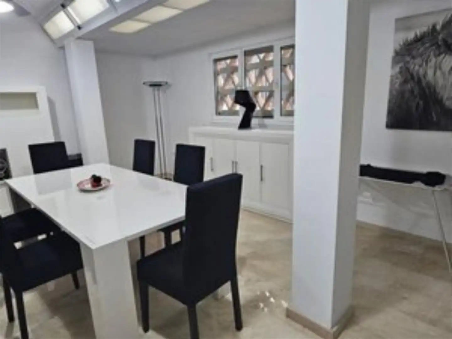 Piso en venta en Calle Fragua, 1, Los Jardines de Marbella - La Ermita Comedor de Piso en venta en Marbella con Aire acondicionado y Piscina comunitaria