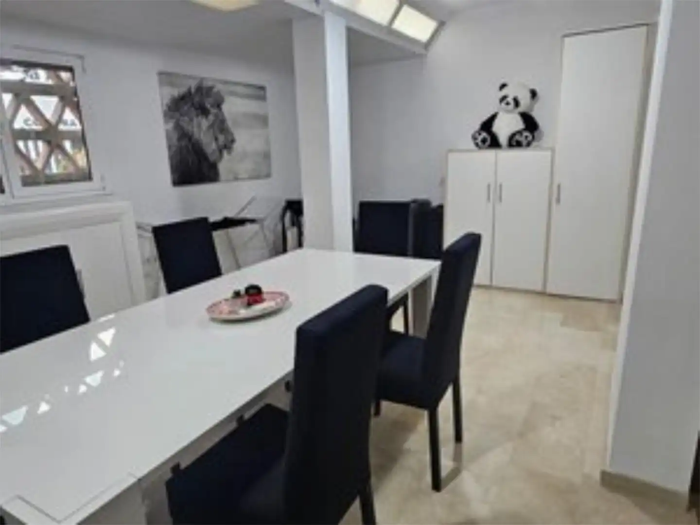 Piso en venta en Calle Fragua, 1, Los Jardines de Marbella - La Ermita Comedor de Piso en venta en Marbella con Aire acondicionado y Piscina comunitaria