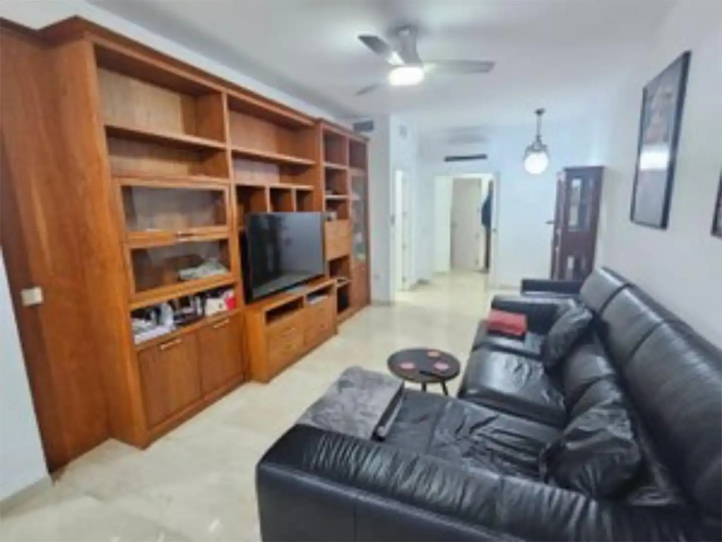 Piso en venta en Calle Fragua, 1, Los Jardines de Marbella - La Ermita Sala de estar de Piso en venta en Marbella con Aire acondicionado y Piscina comunitaria