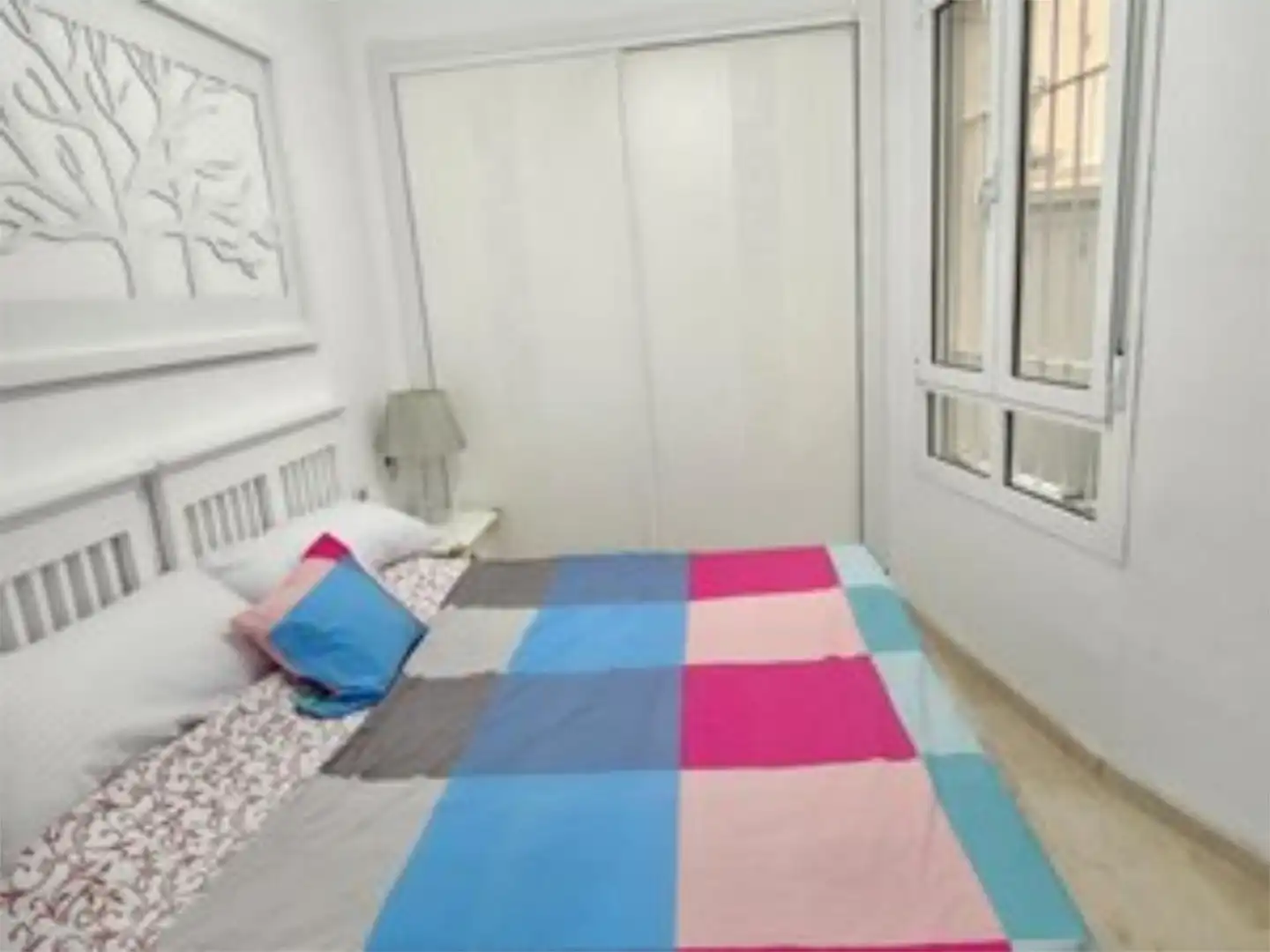 Piso en venta en Calle Fragua, 1, Los Jardines de Marbella - La Ermita Habitación de Piso en venta en Marbella con Aire acondicionado y Piscina comunitaria
