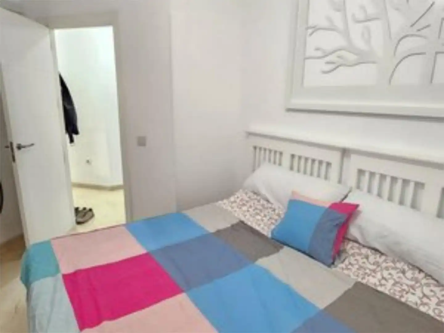 Piso en venta en Calle Fragua, 1, Los Jardines de Marbella - La Ermita Habitación de Piso en venta en Marbella con Aire acondicionado y Piscina comunitaria