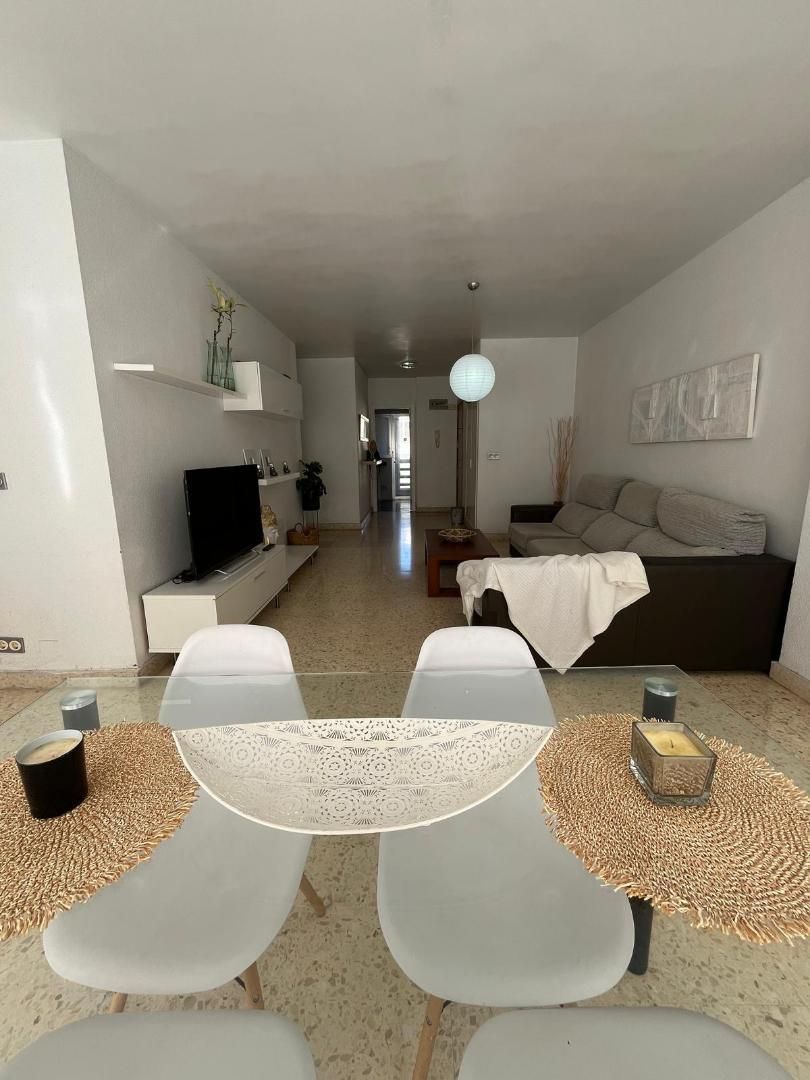 Sala d'estar de Pis en venda en Alicante / Alacant amb Aire condicionat, Terrassa i Piscina