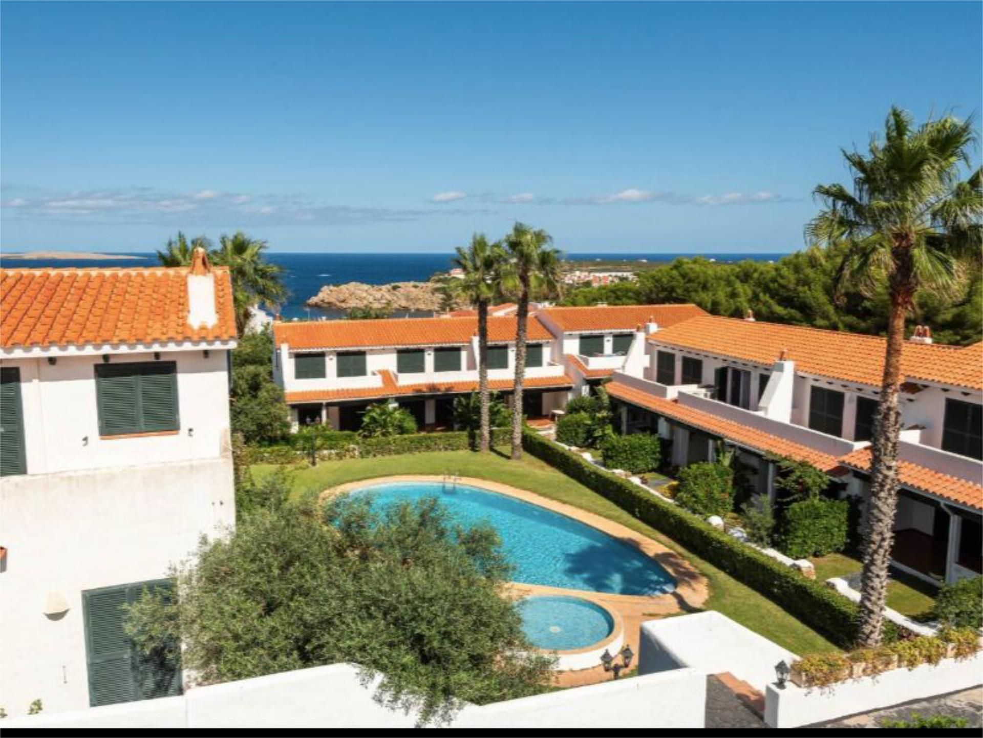 Exterior view of Flat for sale in Es Mercadal  with Terrace, Swimming Pool and Balcony