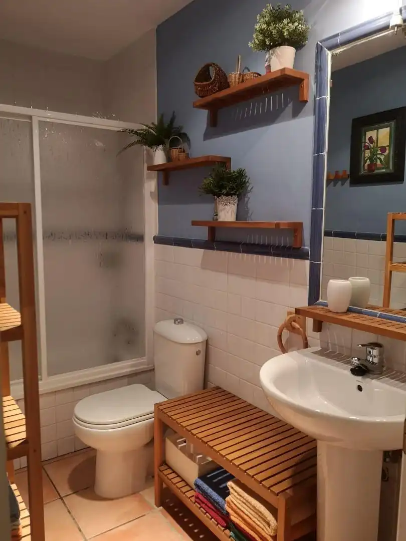 Apartamento de alquiler en Avenida las Codornices, 3, Isla Canela Baño de Apartamento de alquiler en Ayamonte con Aire acondicionado, Calefacción y Jardín privado