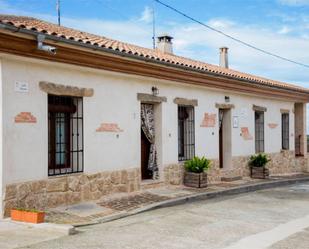 Exterior view of Single-family semi-detached to rent in Millanes  with Air Conditioner, Heating and Terrace