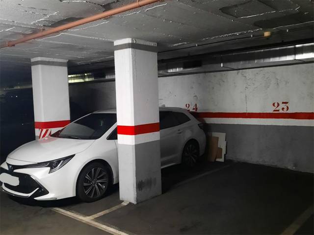 Garaje en Alquiler en Carrer del Corral, 2 en La Bordeta