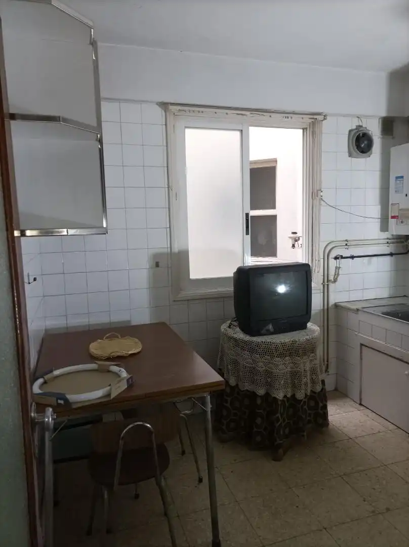 Habitación de Piso en venta en Ourense Capital  con Calefacción, Trastero y Amueblado