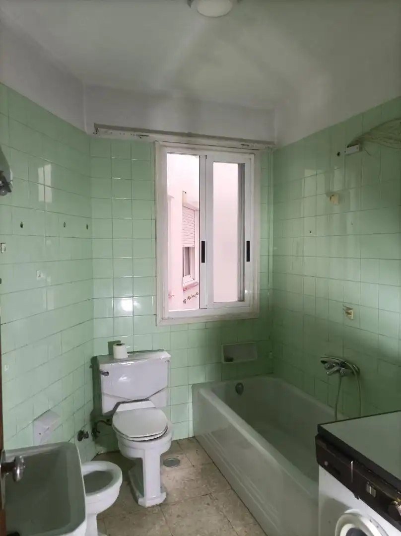 Baño de Piso en venta en Ourense Capital  con Calefacción, Trastero y Amueblado