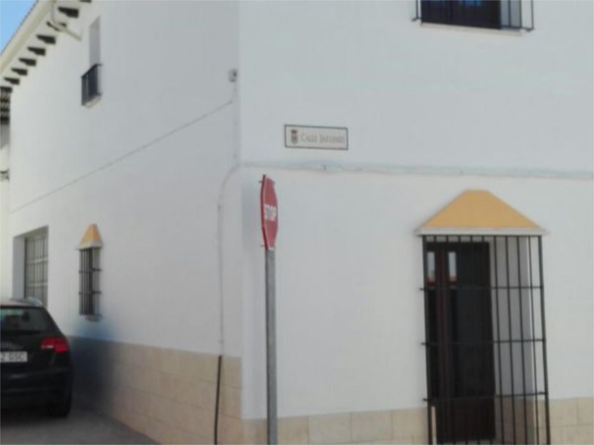 Vista exterior de Casa adosada en venda en La Haba  amb Aire condicionat, Calefacció i Terrassa