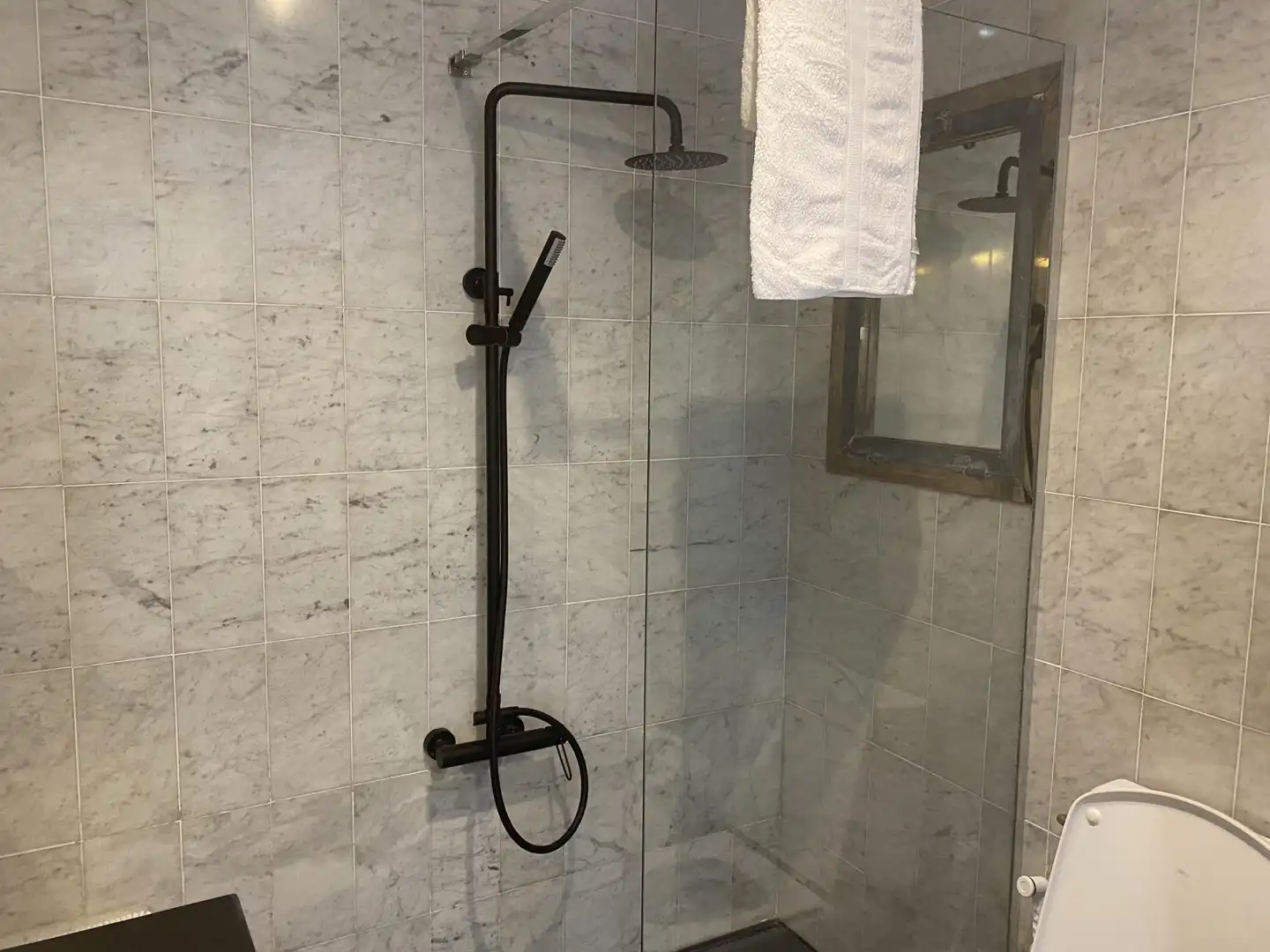 Apartamento de alquiler en Avenida Ricardo Soriano, 35, Ricardo Soriano Baño de Apartamento de alquiler en Marbella con Calefacción, Jardín privado y Terraza