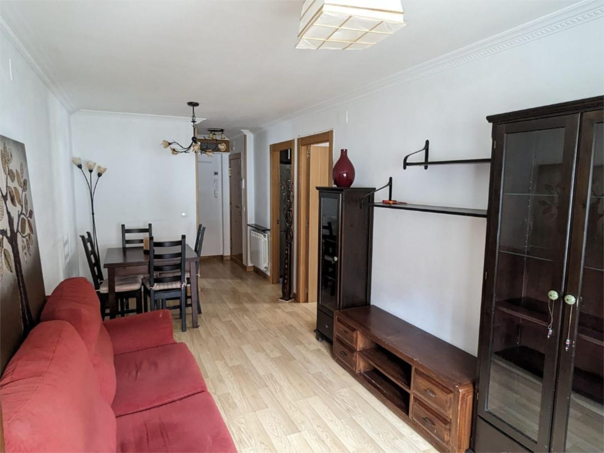 Sala d'estar de Pis de lloguer en Burgos Capital amb Calefacció, Parquet i Moblat