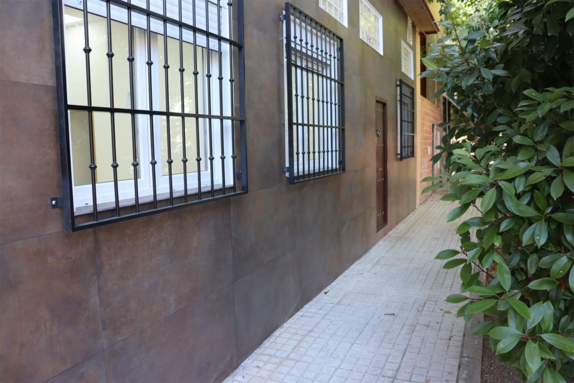 Exterior view of Study for sale in Rivas-Vaciamadrid  with Air Conditioner, Heating and Internet