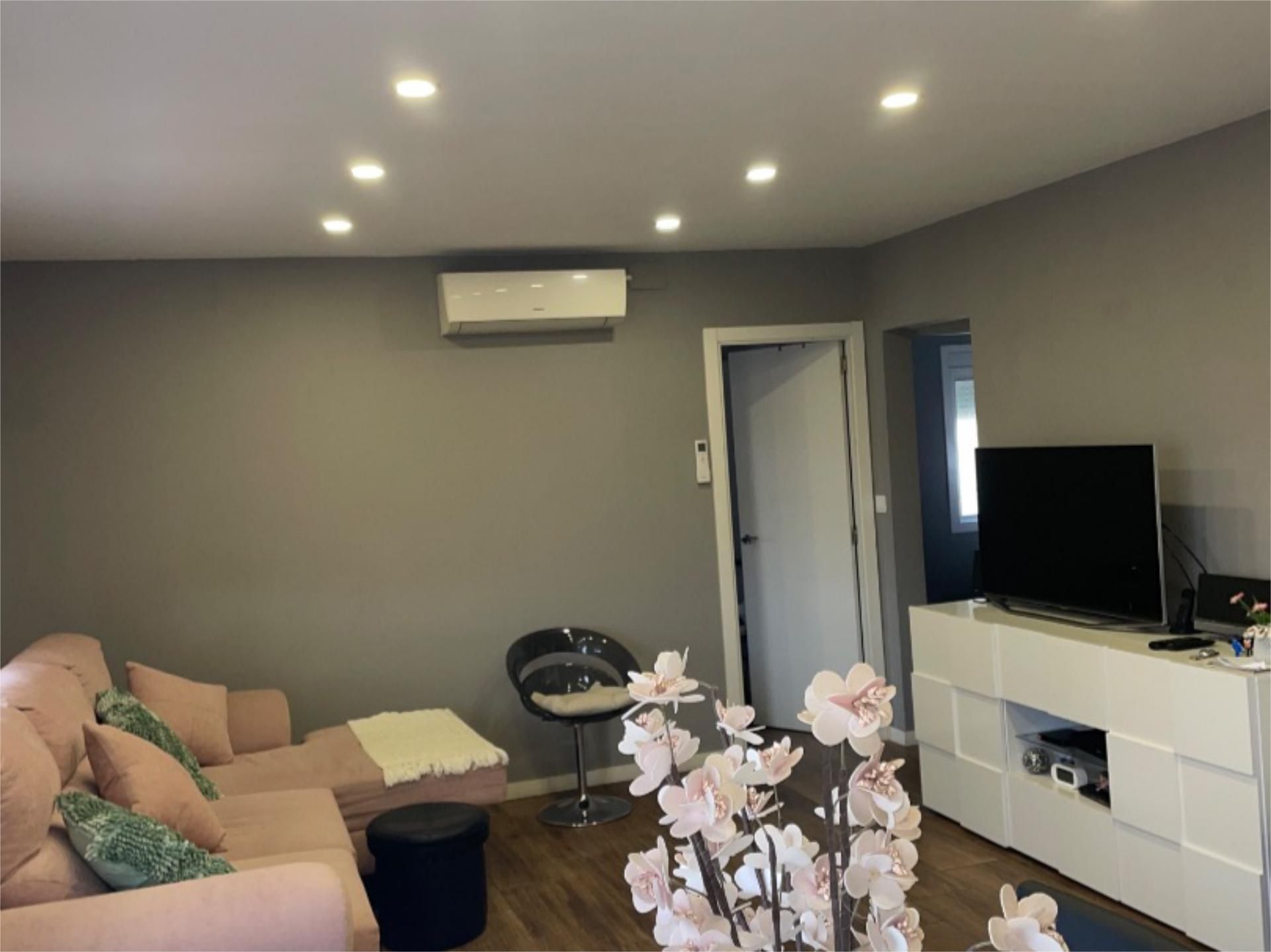 Living room of Flat for sale in  Barcelona Capital  with Air Conditioner, Heating and Balcony