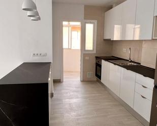 Kitchen of Flat to rent in  Santa Cruz de Tenerife Capital  with Oven, Washing machine and Microwave