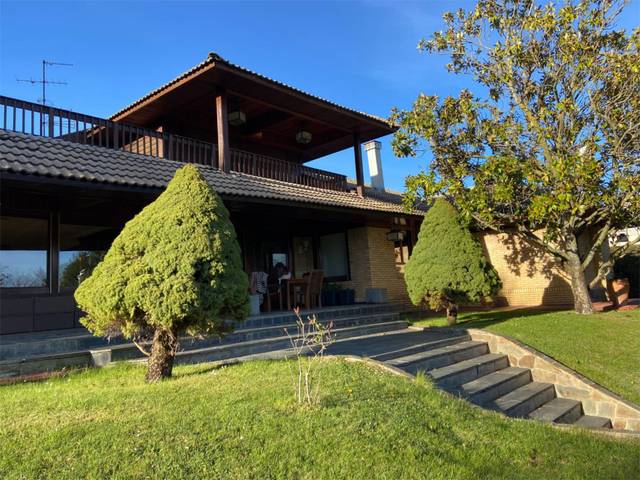 Casa-chalet en Venta en Urbanizacion La Atalaya, 12 en Trobajo del Camino