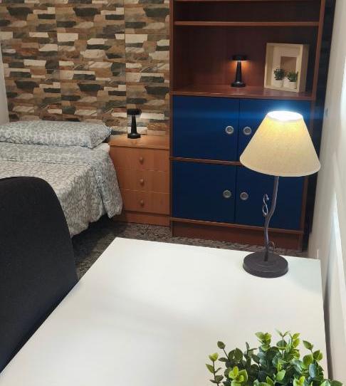 Casa adosada per a compartir a Rinconada, Sevilla - imatge 1 Foto 1 de Casa adosada per a compartir a Rinconada, Sevilla