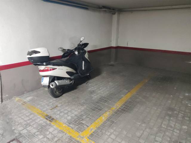 Garaje en Alquiler en Calle de Sánchez Barcáiztegui, 4 en Pacífico